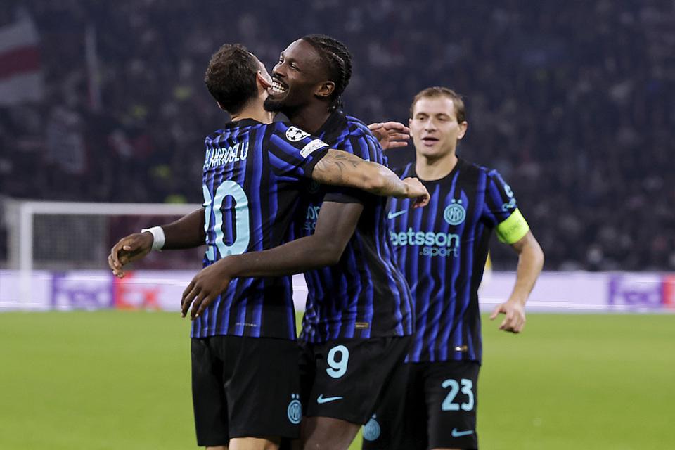 布拉格斯拉, 国米客场, 干扰门将嫌